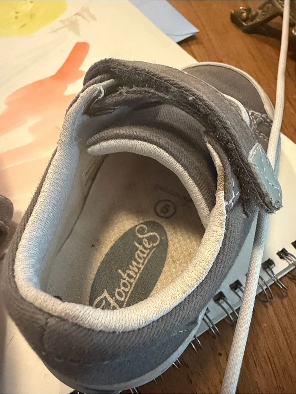 FootMates Gray Canvas Kids Sneakers with Velcro Strap size 5